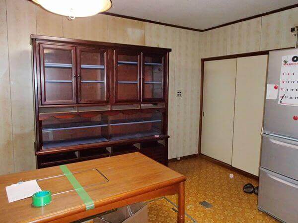 施工前キッチン壁・床 施工前キッチン壁・床
